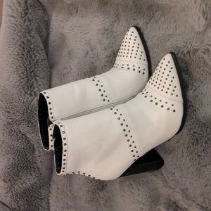 Steve Madden white boots